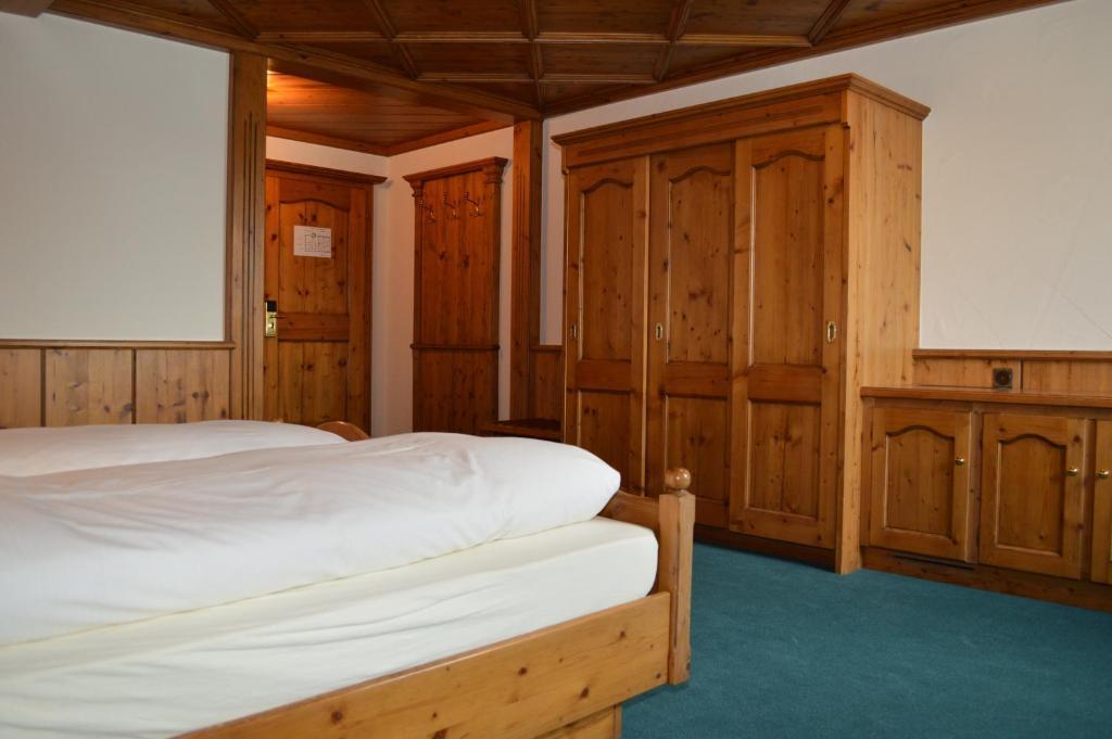 Hotel Zum Kreuz Aarau Bilik gambar